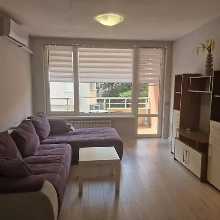 Appartamento Cozy Central In Outskirts Of Old